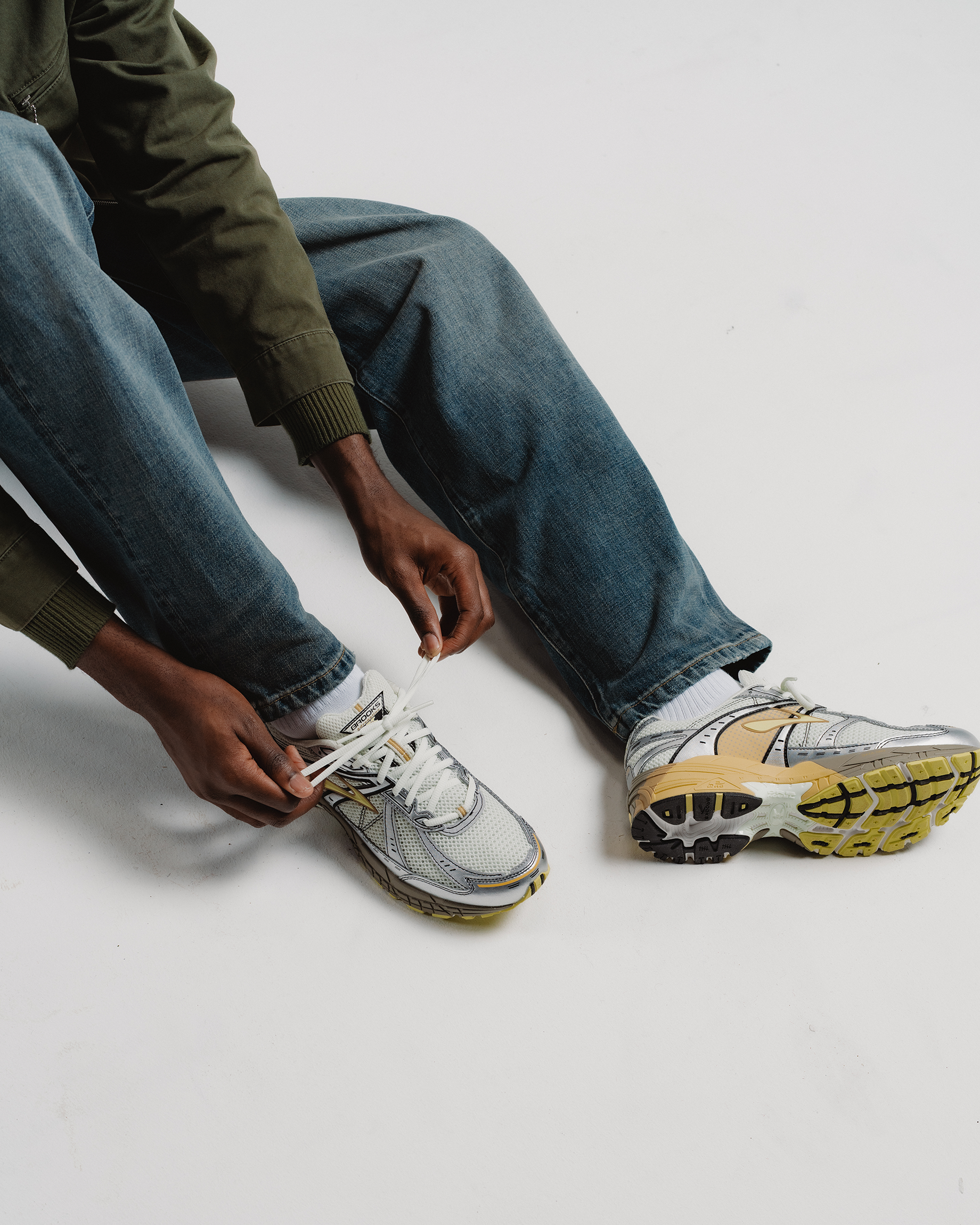 yeezy 350 with jeans