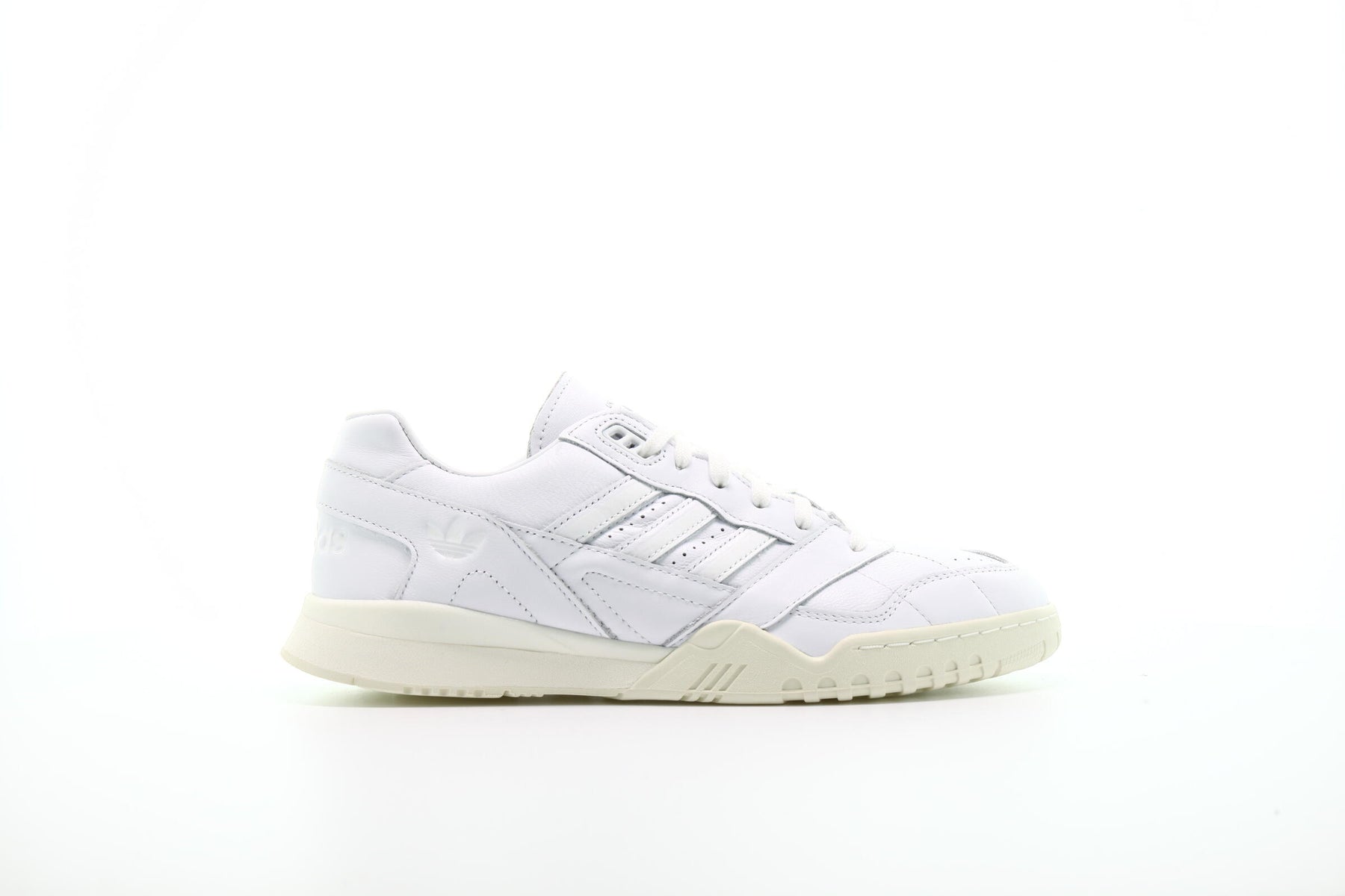 adidas Originals A.r. Trainer Home Of Classics "White"