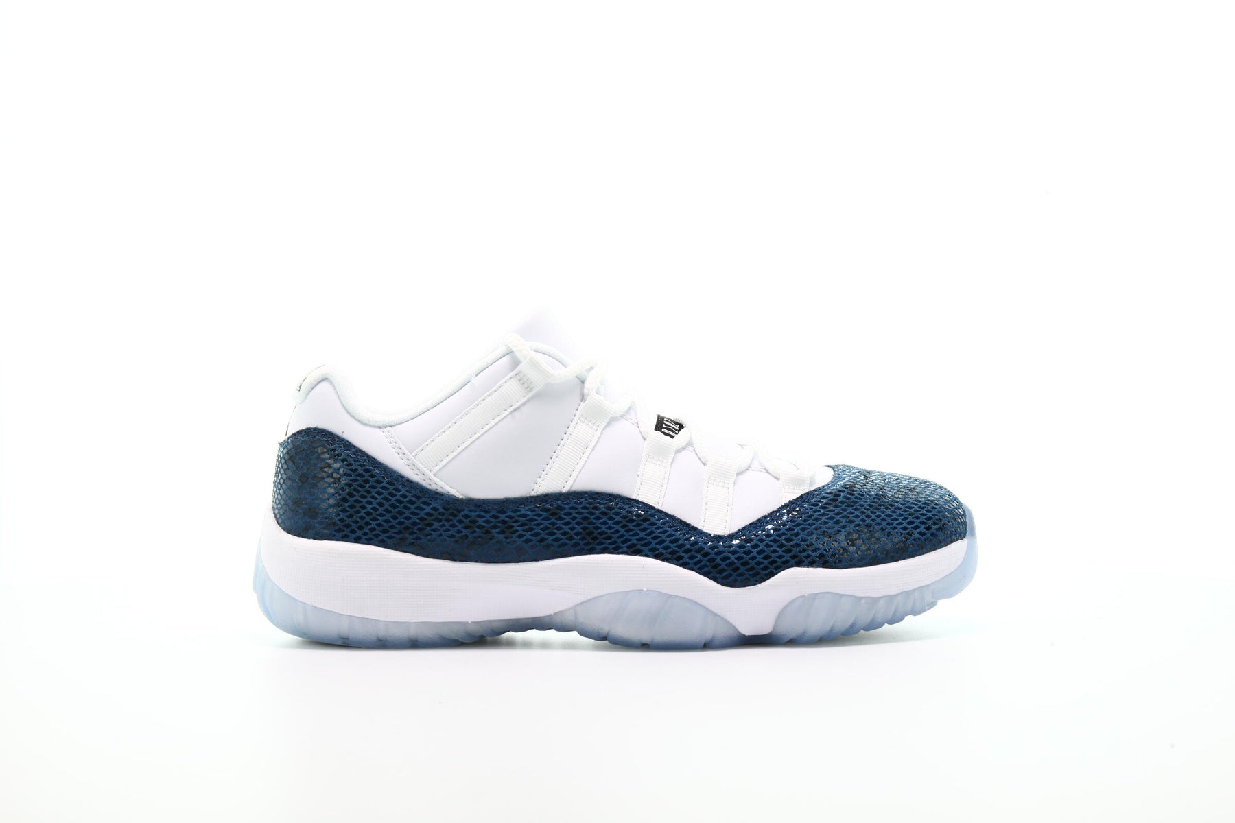 Air Jordan 11 Retro Low LE "Blue Snakeskin"