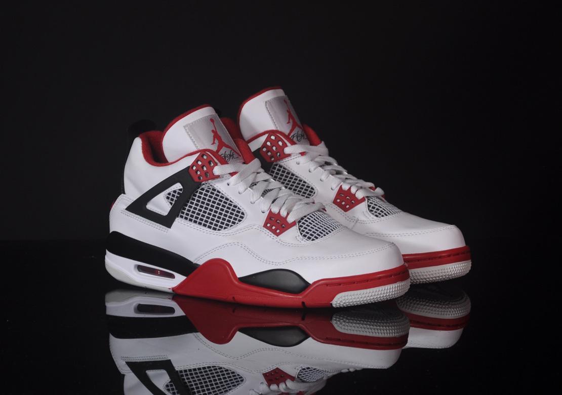 Air Jordan 4 Retro
