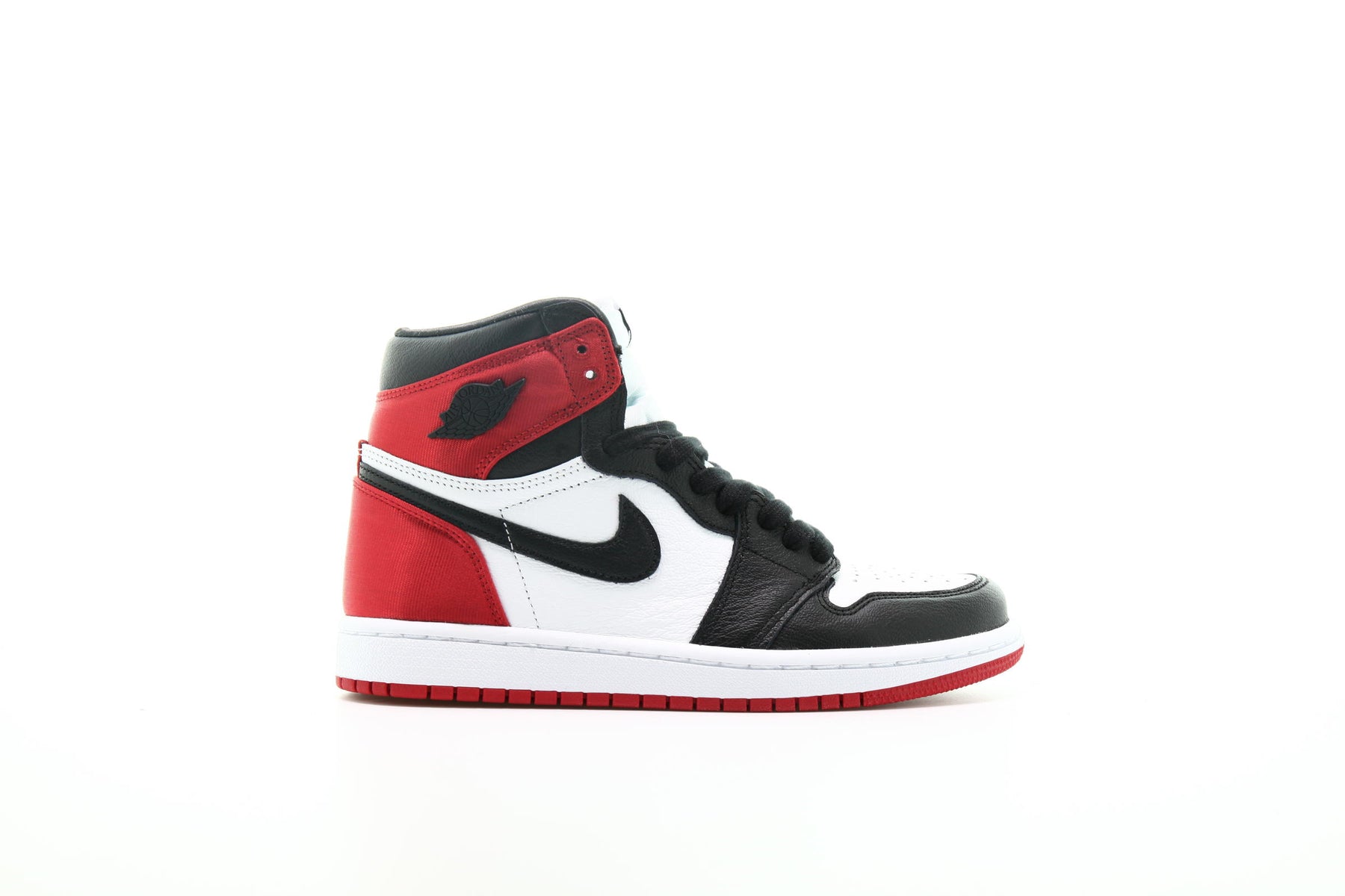 Air Jordan Wmns 1 High OG "Satin Black Toe"