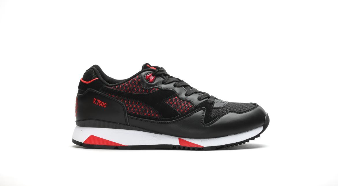 Diadora V7000 SAMURAI "Black"