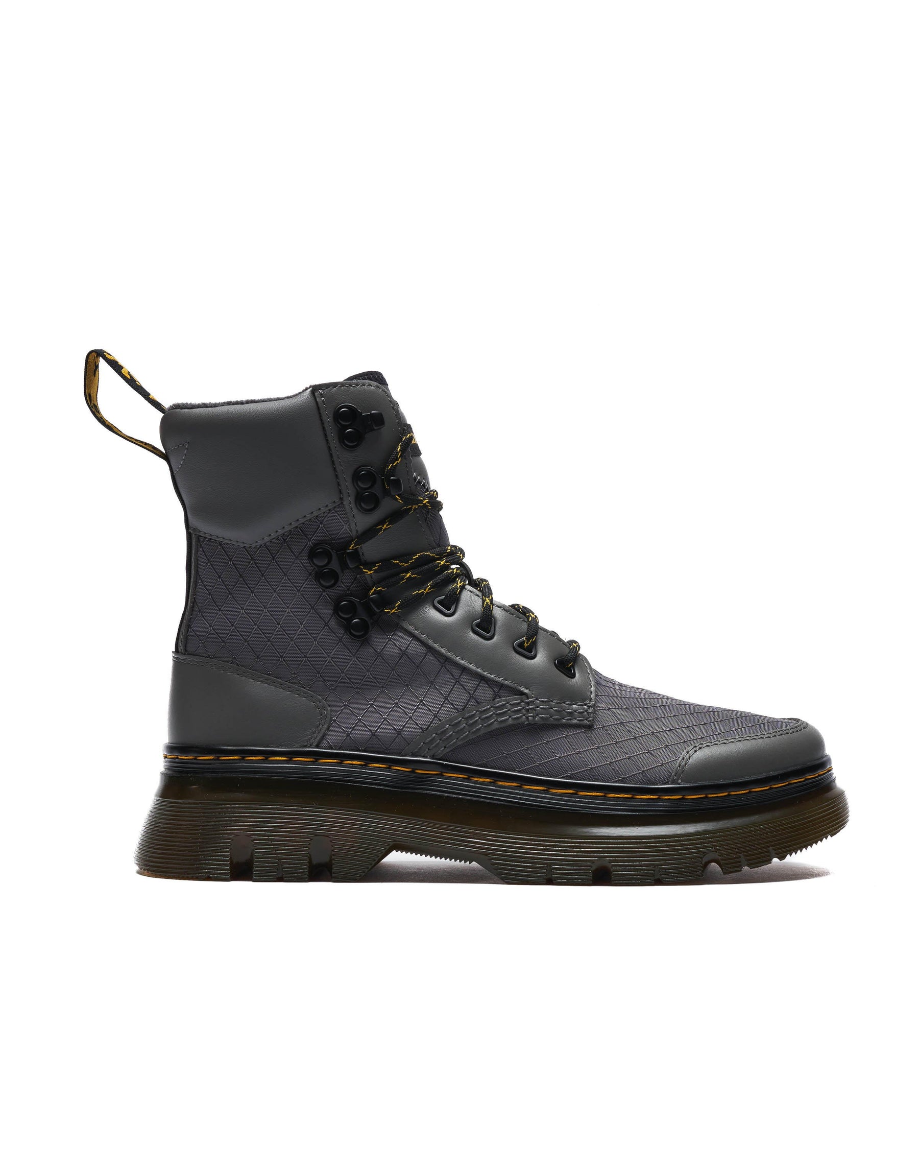 Dr. Martens Tarik