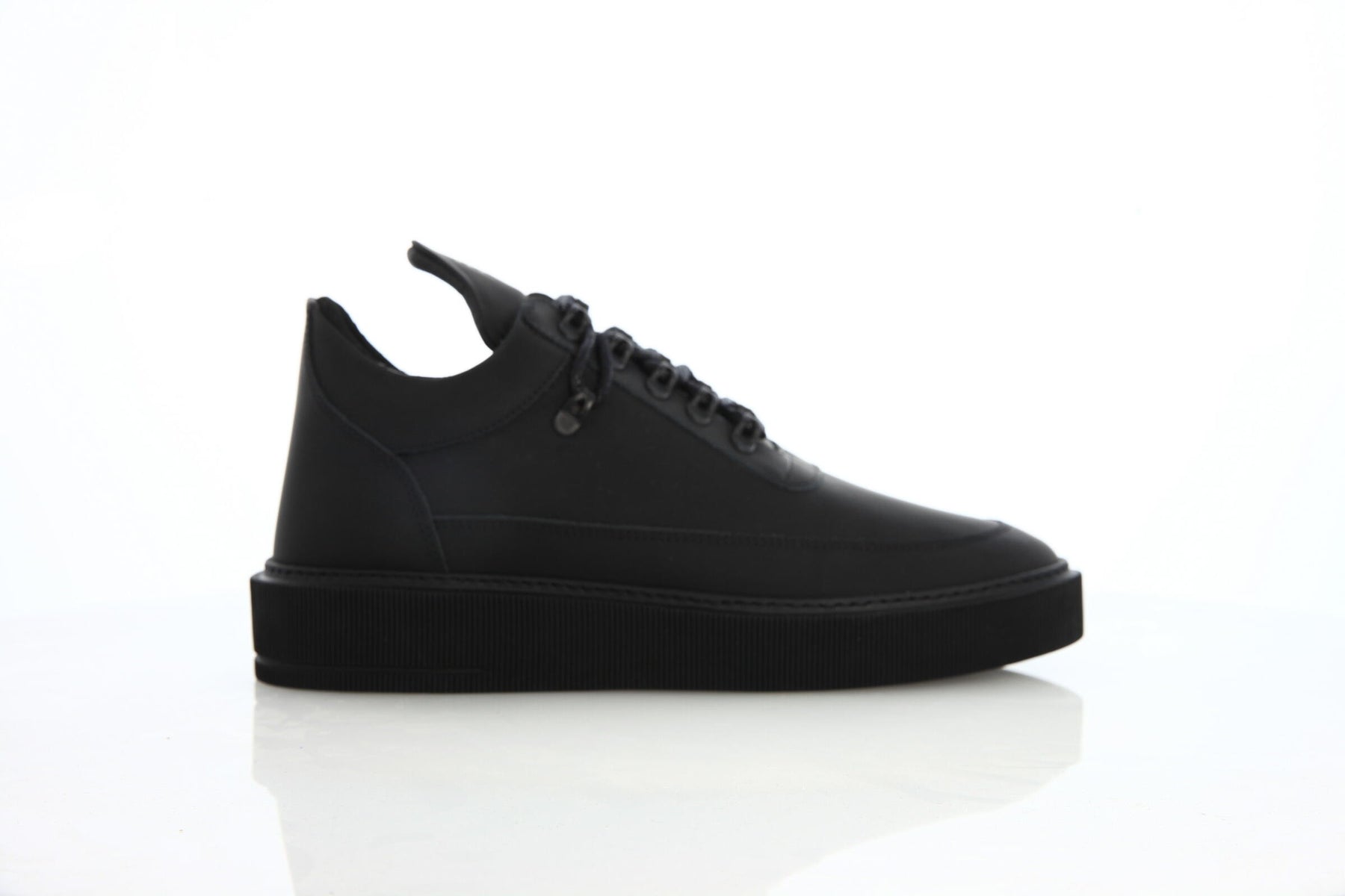 FILLING PIECES Low Top Dress Cup Gala "All Black"