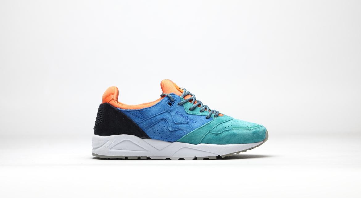 Karhu x Concepts Aria 95 "Helsinki Train Station"
