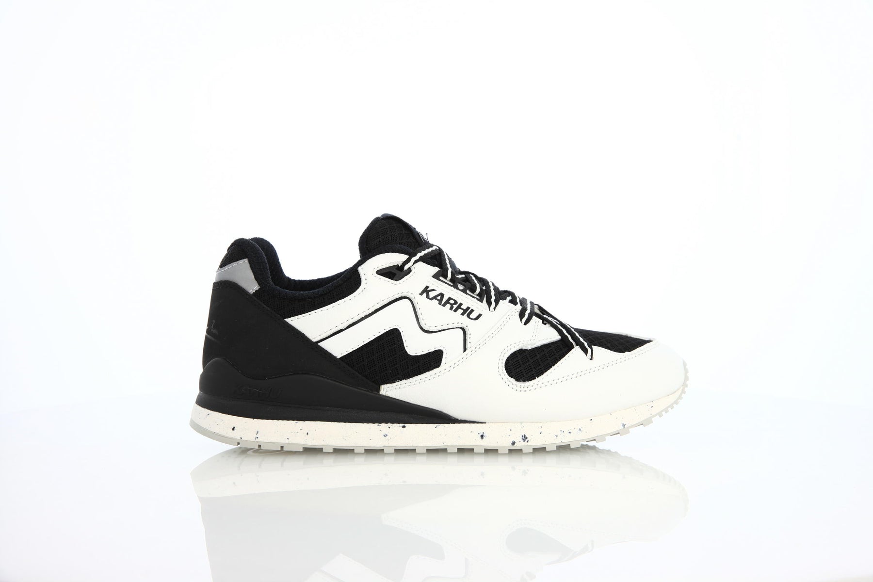 Karhu x Paavo Synchron Classic