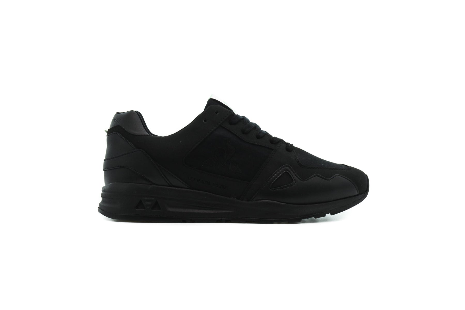 Le Coq Sportif LCS R1000 VG