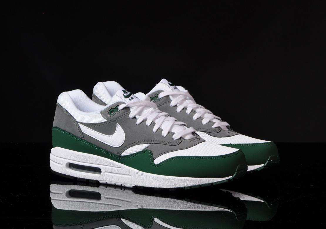 Nike Air Max 1 Essential