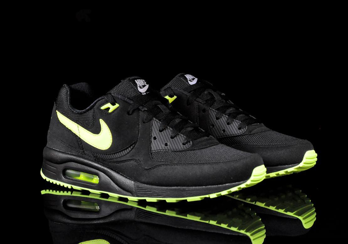 Nike Air Max Light
