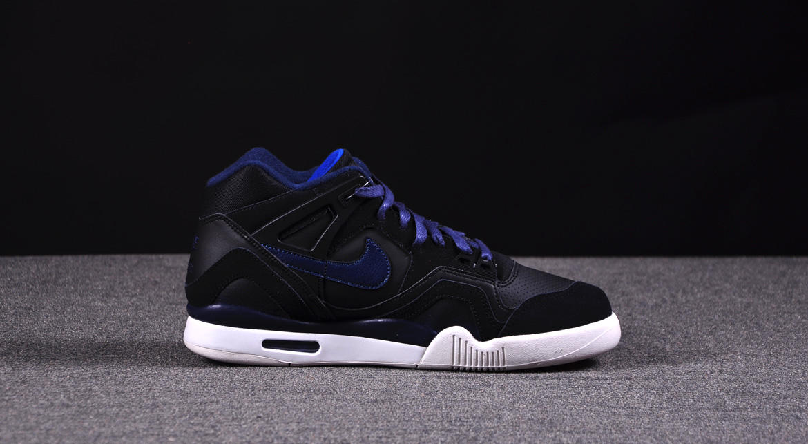 Nike Air Tech Challenge II