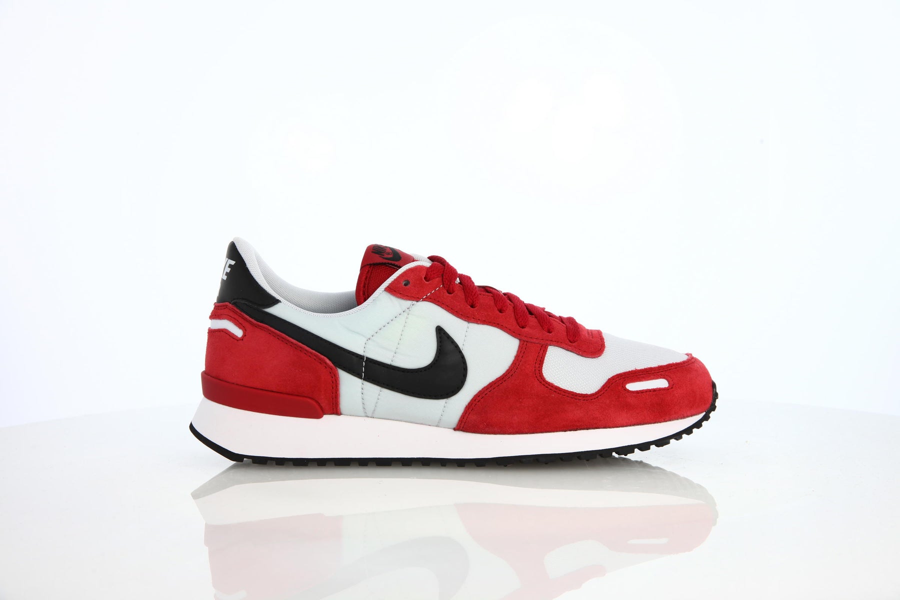 Nike Air Vortex "Gym Red"