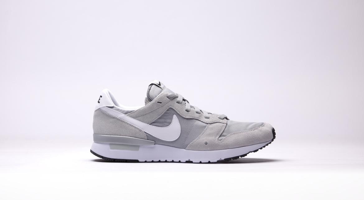 Nike Archive '83.m "Pure Platinum"