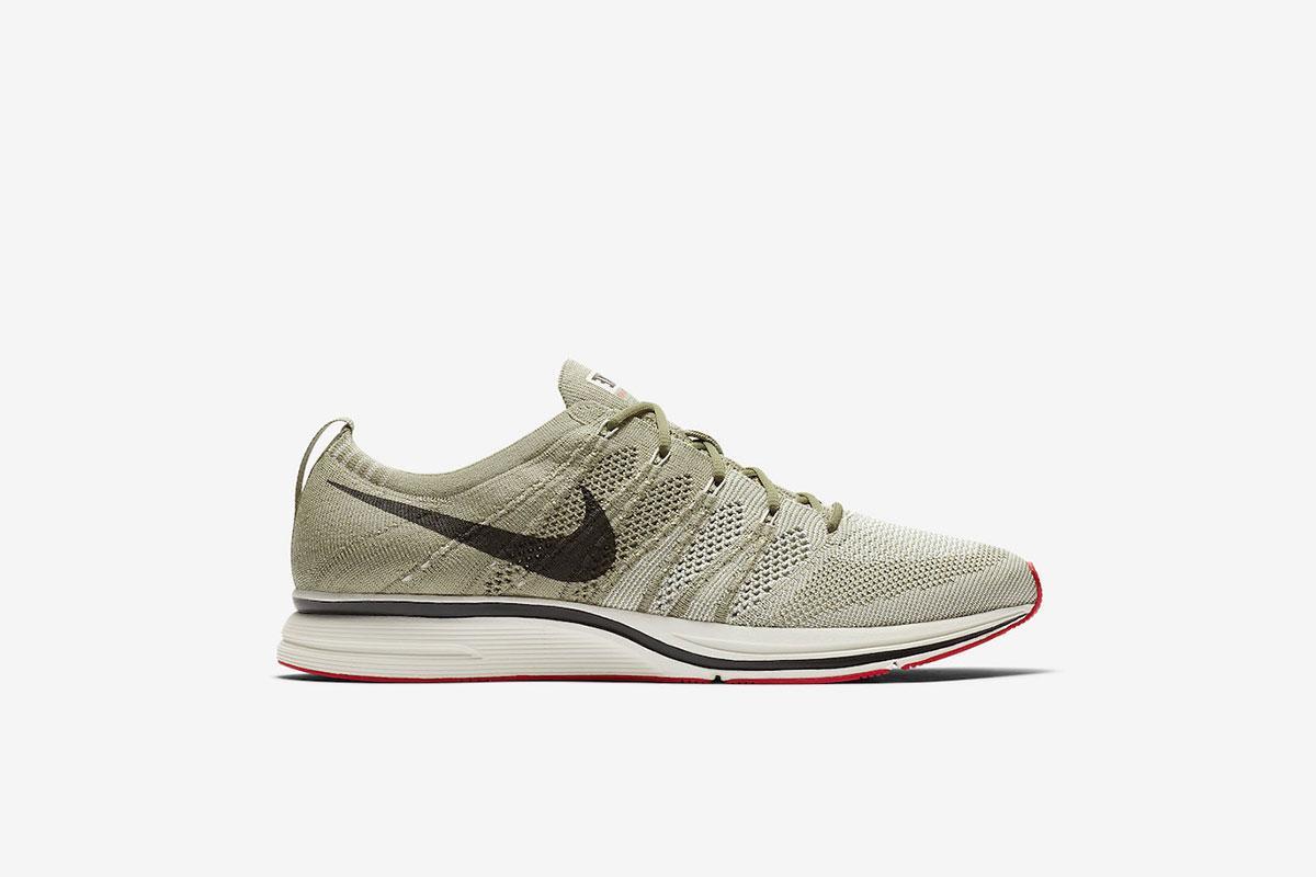Nike Flyknit Trainer "Neutral Olive"