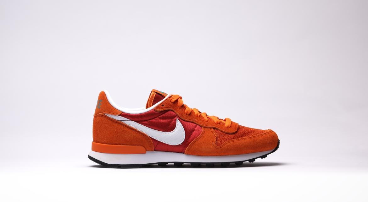 Nike Internationalist "Total Orange"