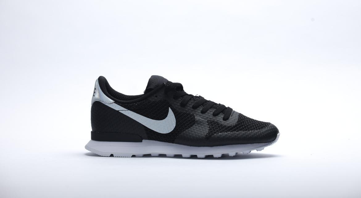 Nike Internationalist Ns "Metallic Silver"