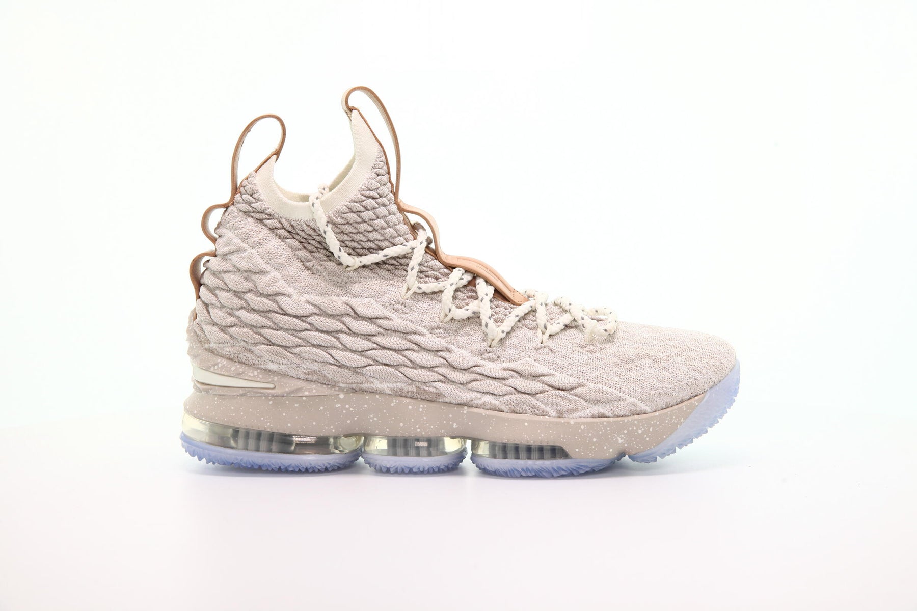 Nike Lebron 15 "Ghost"