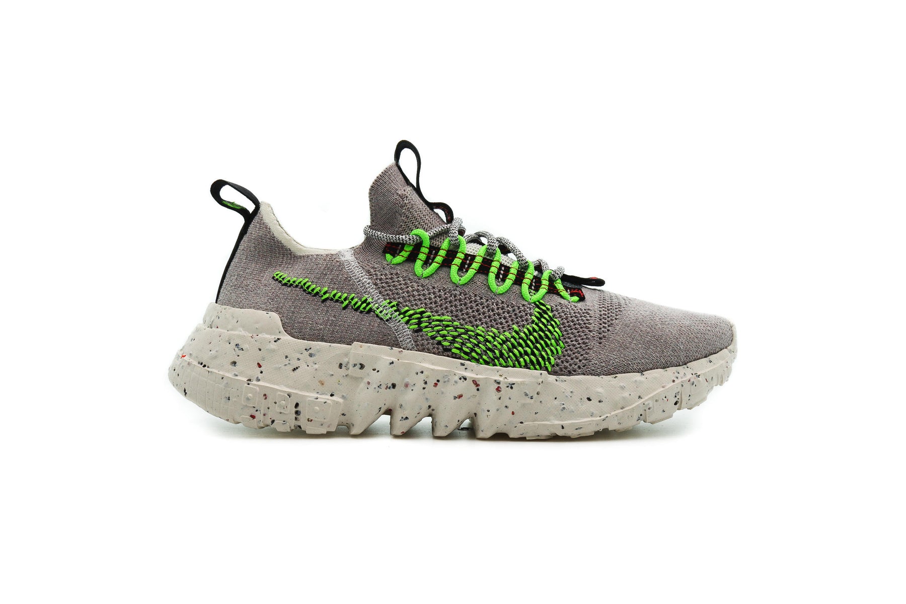 Nike SPACE HIPPIE 01