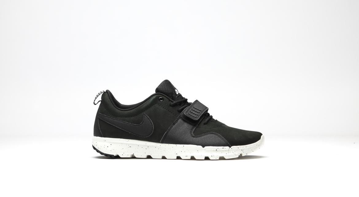 Nike SB Trainerendor "Triple Black"