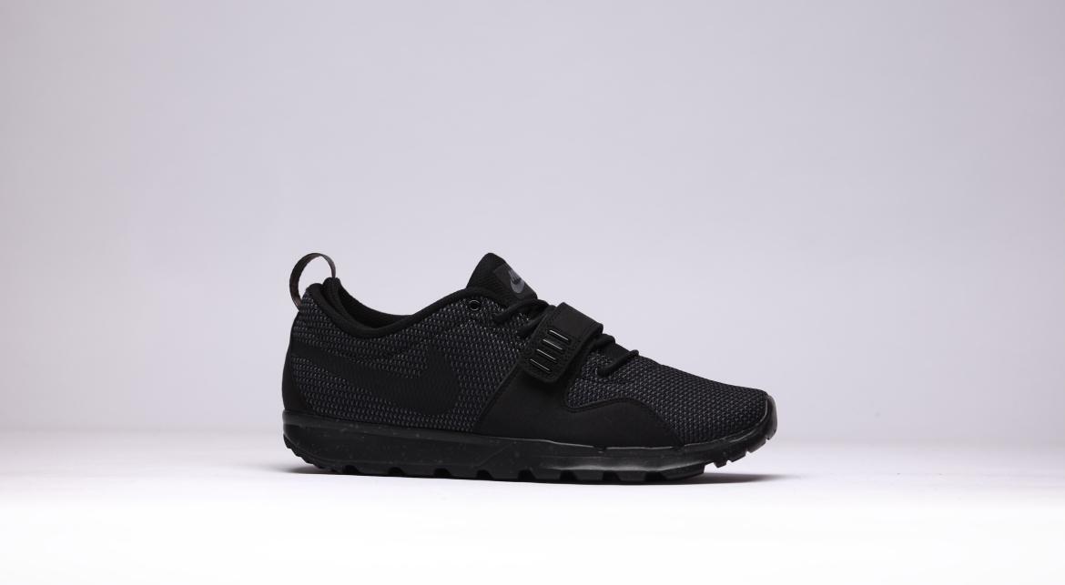 Nike SB Trainerendor "Black on Black"