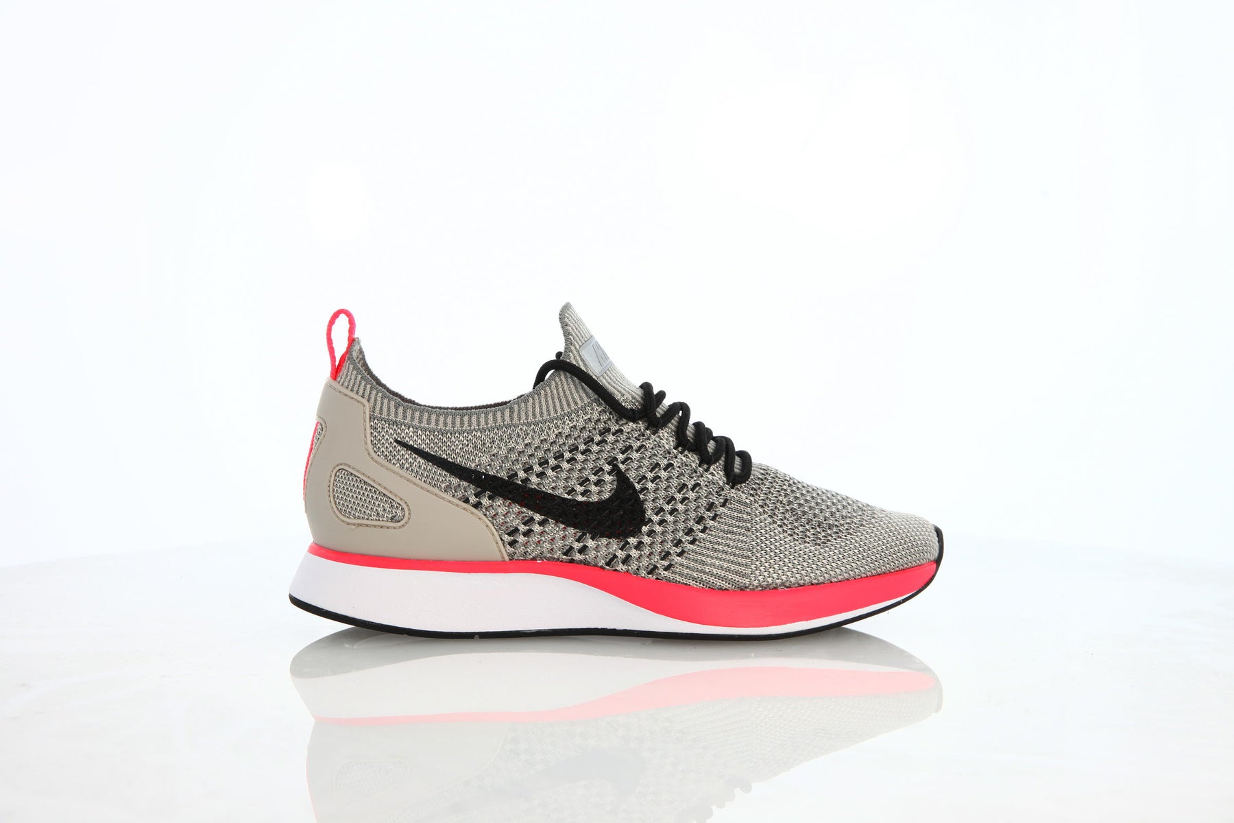 Nike Wmns Air Zoom Mariah Flyknit Racer Prm "String"