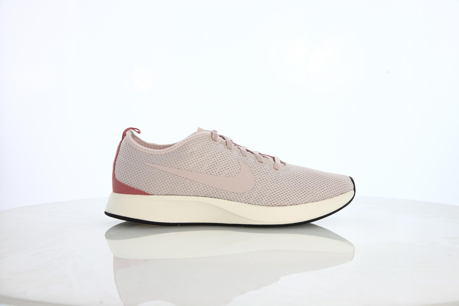 Nike Wmns Dualtone Racer "Still Red"