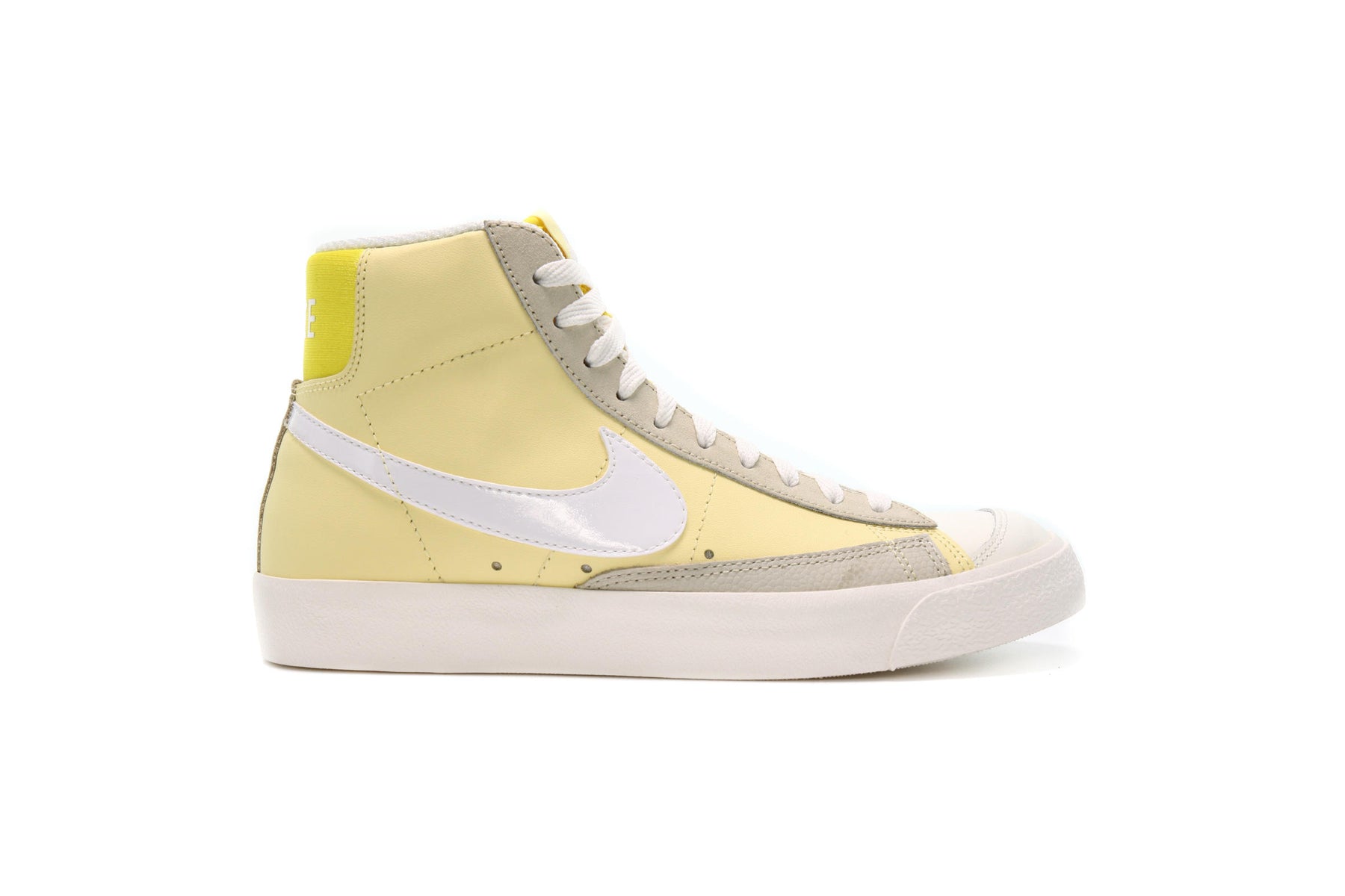 Nike WMNS BLAZER MID '77 "BICYCLE YELLOW"