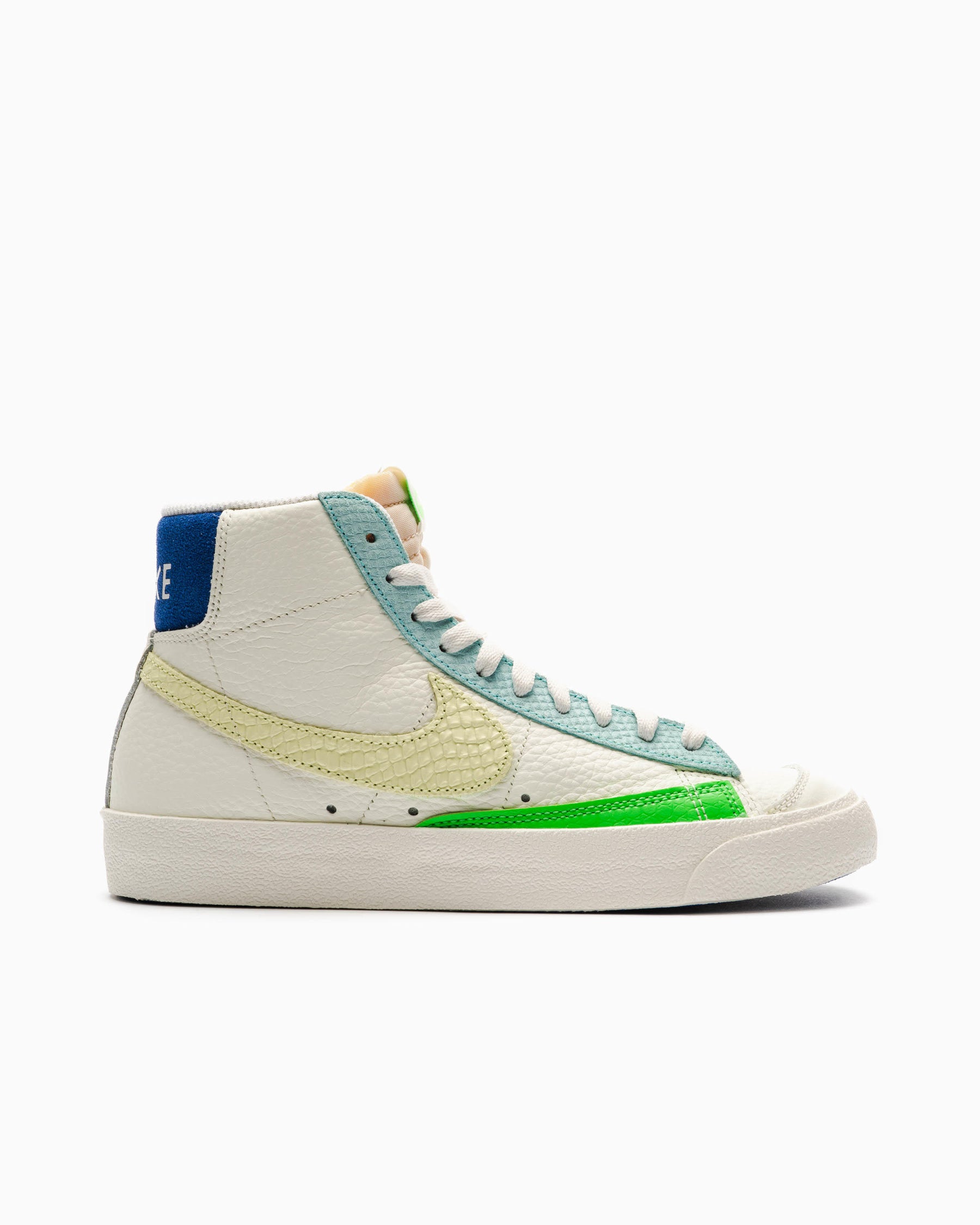 Nike WMNS BLAZER MID '77