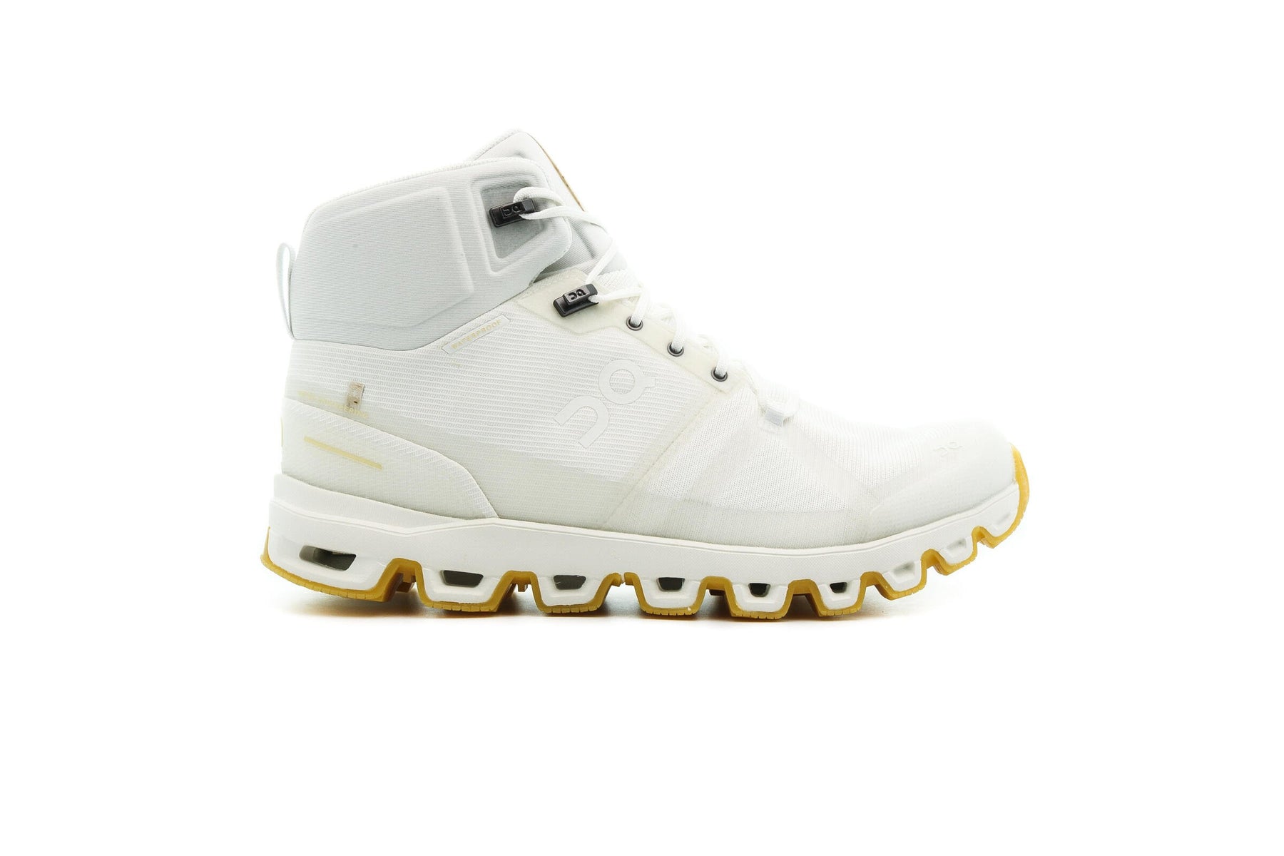 ON Running CLOUDROCK EDGE RAW "UNDYDED"