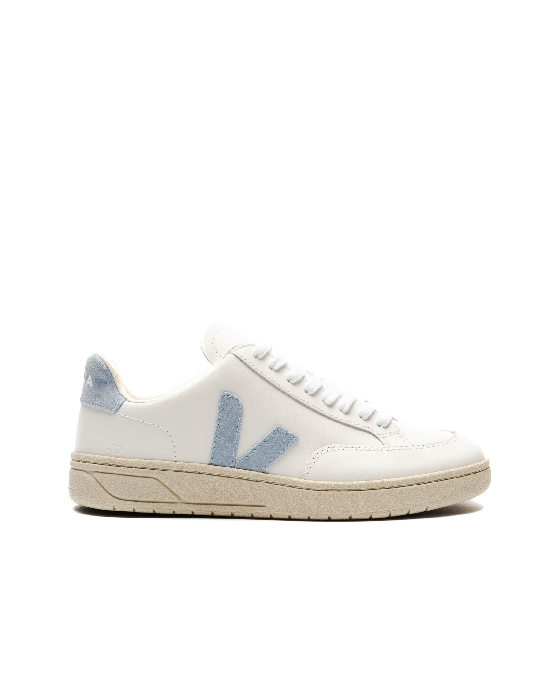 Veja WMNS V-12
