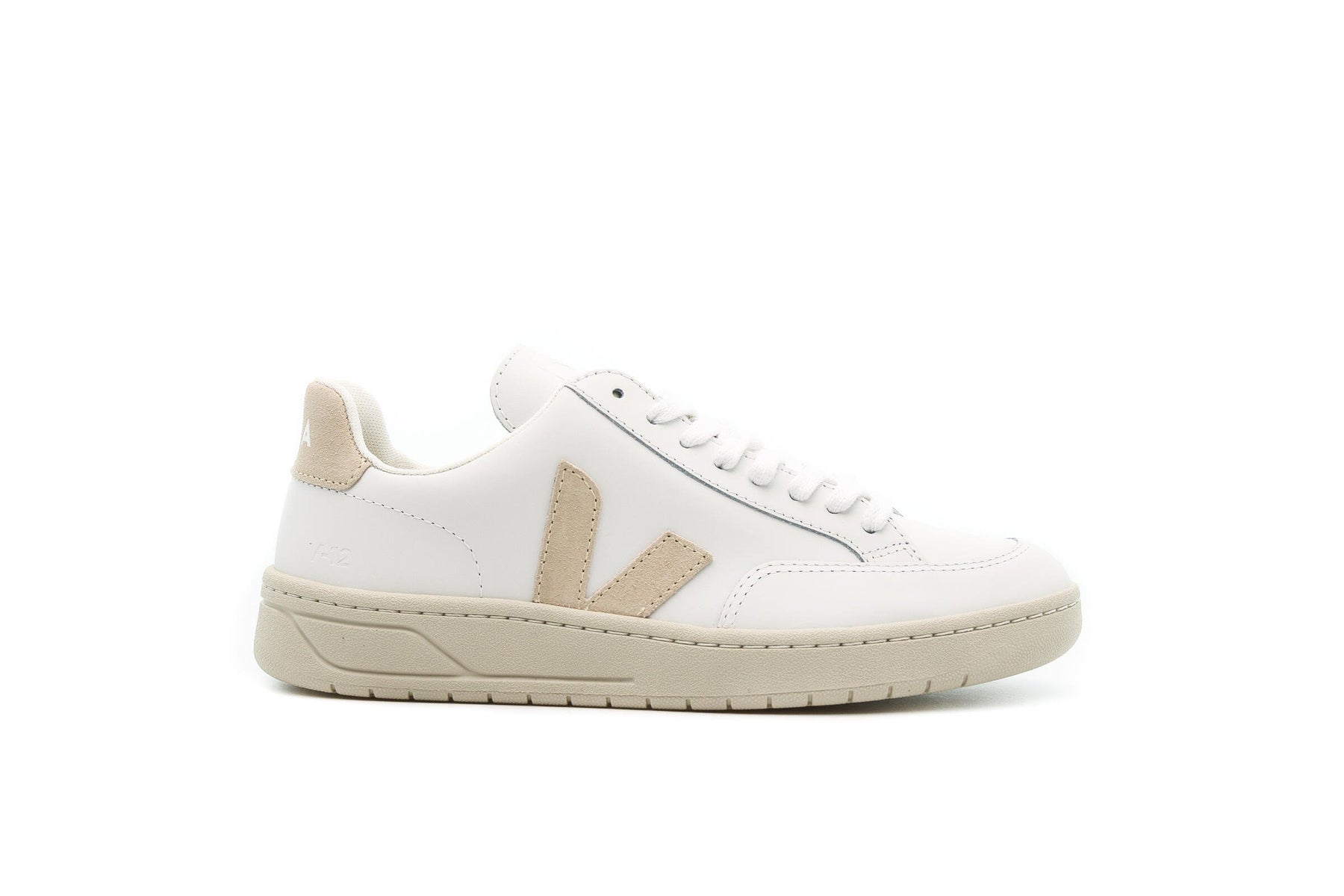 Veja WMNS V-12 "WHITE SABLE"