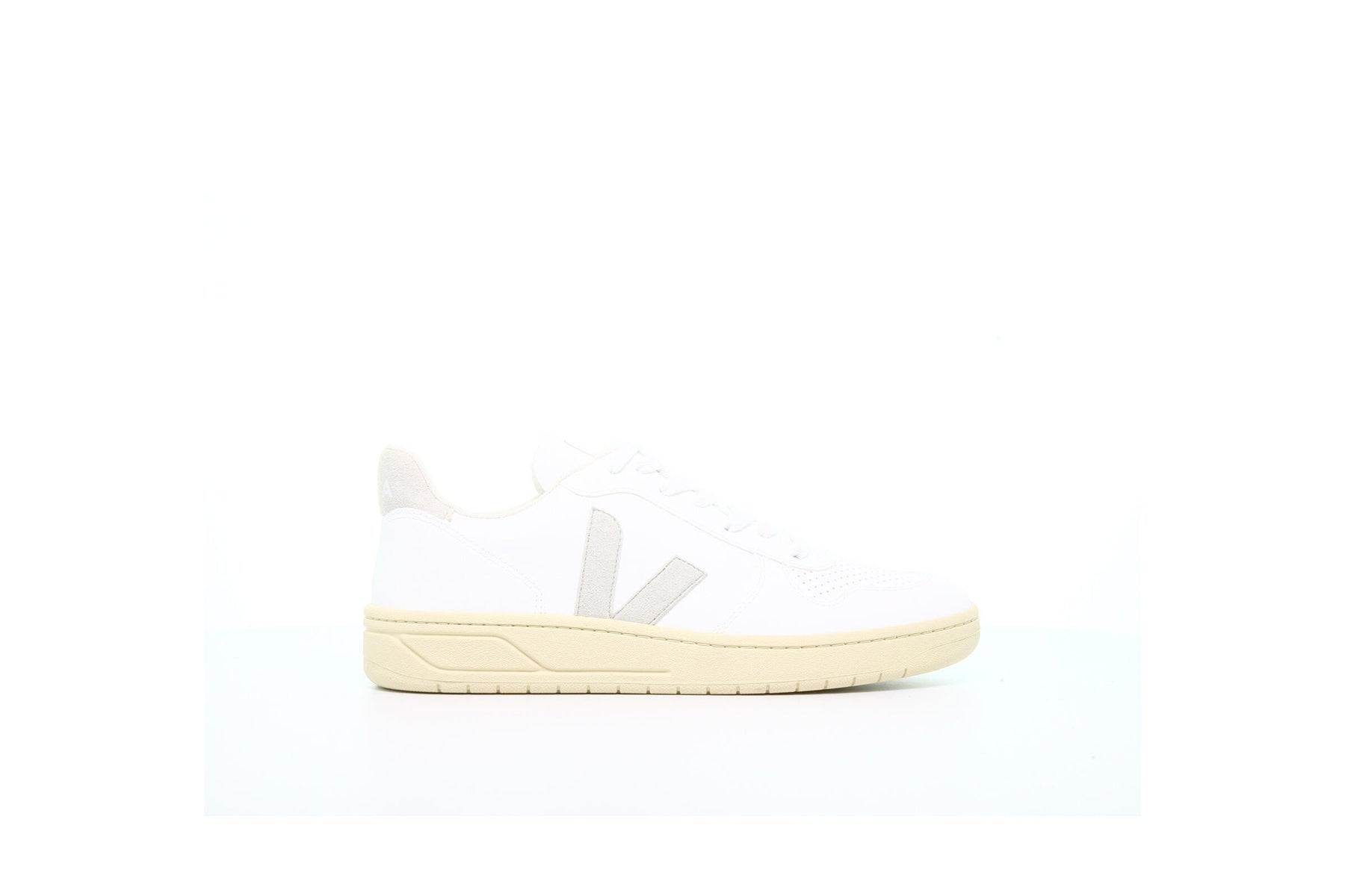 Veja WMNS V-10 "NATURAL WHITE"